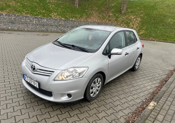 Toyota Auris cena 25900 przebieg: 138980, rok produkcji 2010 z Tarnów małe 781